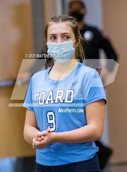 Thumbnail 2 in McMichael vs Foard (NCHSAA 2A Final) (2 of 2 - pre-game, post-game, and awards) photogallery.