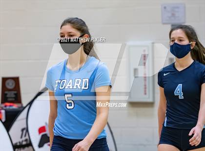 Thumbnail 3 in McMichael vs Foard (NCHSAA 2A Final) (2 of 2 - pre-game, post-game, and awards) photogallery.