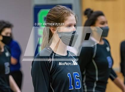 Thumbnail 3 in McMichael vs Foard (NCHSAA 2A Final) (2 of 2 - pre-game, post-game, and awards) photogallery.