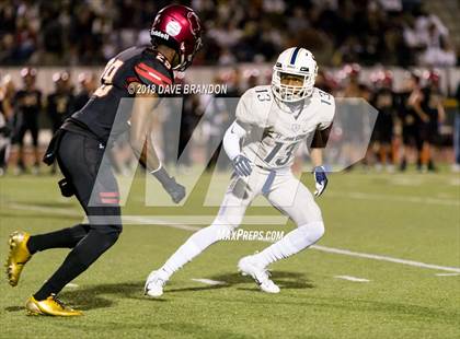 Thumbnail 3 in St. John Bosco vs. Oaks Christian (CIF SS D1 Semifinal) photogallery.