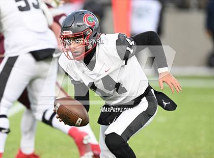Thumbnail 2 in Central Catholic vs. Bishop Watterson (OHSAA Division 3 Final) photogallery.