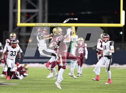 Thumbnail 2 in Central Catholic vs. Bishop Watterson (OHSAA Division 3 Final) photogallery.