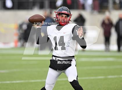 Thumbnail 1 in Central Catholic vs. Bishop Watterson (OHSAA Division 3 Final) photogallery.