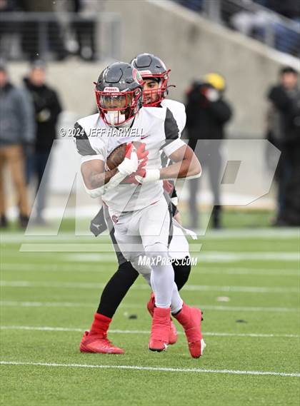 Thumbnail 1 in Central Catholic vs. Bishop Watterson (OHSAA Division 3 Final) photogallery.
