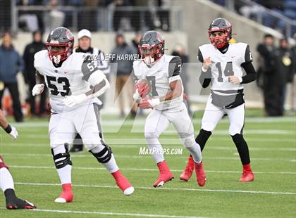 Thumbnail 2 in Central Catholic vs. Bishop Watterson (OHSAA Division 3 Final) photogallery.