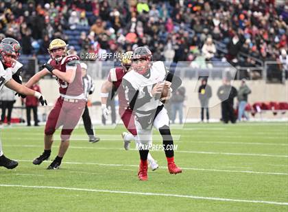 Thumbnail 2 in Central Catholic vs. Bishop Watterson (OHSAA Division 3 Final) photogallery.
