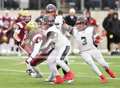 Thumbnail 3 in Central Catholic vs. Bishop Watterson (OHSAA Division 3 Final) photogallery.