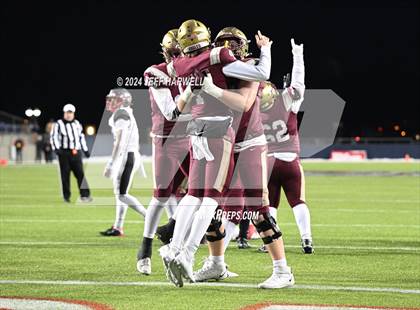 Thumbnail 2 in Central Catholic vs. Bishop Watterson (OHSAA Division 3 Final) photogallery.