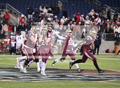 Thumbnail 2 in Central Catholic vs. Bishop Watterson (OHSAA Division 3 Final) photogallery.