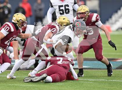 Thumbnail 2 in Central Catholic vs. Bishop Watterson (OHSAA Division 3 Final) photogallery.