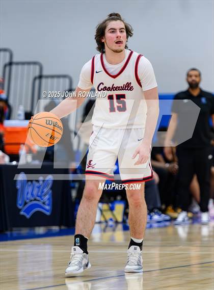 Thumbnail 2 in Cookeville vs LaVergne (TSSAA Regional SemiFinal) photogallery.