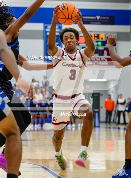 Thumbnail 2 in Cookeville vs LaVergne (TSSAA Regional SemiFinal) photogallery.