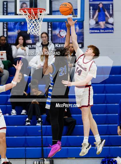 Thumbnail 2 in Cookeville vs LaVergne (TSSAA Regional SemiFinal) photogallery.