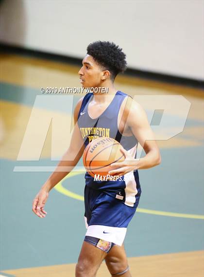 Thumbnail 2 in Huntington St. Joseph Prep @ Combine Academy (Hoops and Dreams Showcase) photogallery.