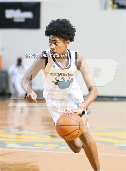 Thumbnail 2 in Huntington St. Joseph Prep @ Combine Academy (Hoops and Dreams Showcase) photogallery.