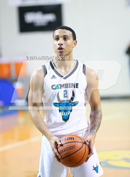 Thumbnail 1 in Huntington St. Joseph Prep @ Combine Academy (Hoops and Dreams Showcase) photogallery.