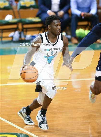 Thumbnail 1 in Huntington St. Joseph Prep @ Combine Academy (Hoops and Dreams Showcase) photogallery.