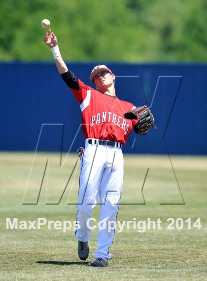 Thumbnail 3 in Maypearl vs. Peaster (UIL 2A Region 2 Bi-District Playoff) photogallery.