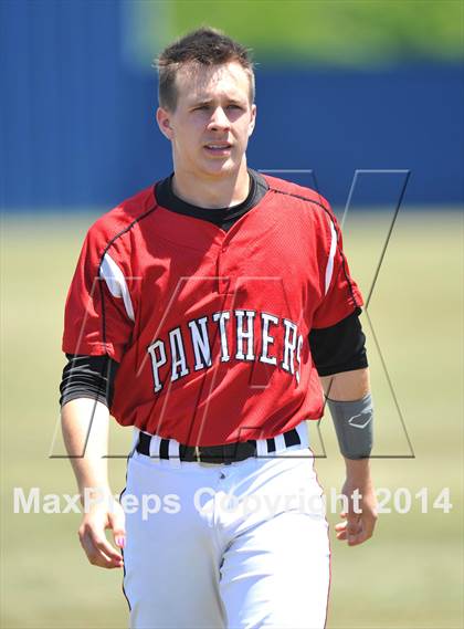 Thumbnail 2 in Maypearl vs. Peaster (UIL 2A Region 2 Bi-District Playoff) photogallery.