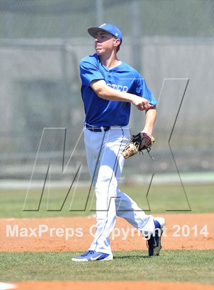 Thumbnail 1 in Maypearl vs. Peaster (UIL 2A Region 2 Bi-District Playoff) photogallery.