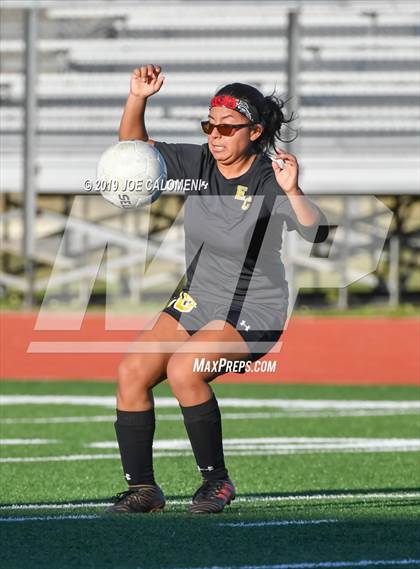 Thumbnail 3 in East Central vs Dawson (SCUC Shootout) photogallery.