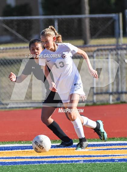 Thumbnail 2 in East Central vs Dawson (SCUC Shootout) photogallery.
