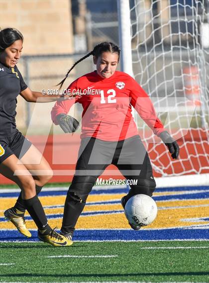 Thumbnail 3 in East Central vs Dawson (SCUC Shootout) photogallery.