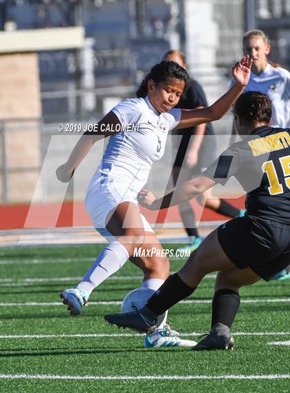Thumbnail 3 in East Central vs Dawson (SCUC Shootout) photogallery.