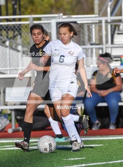 Thumbnail 1 in East Central vs Dawson (SCUC Shootout) photogallery.