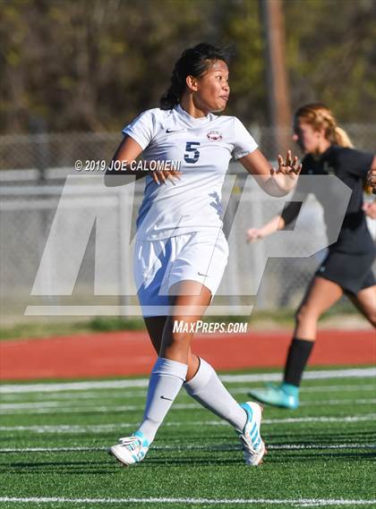 Thumbnail 1 in East Central vs Dawson (SCUC Shootout) photogallery.