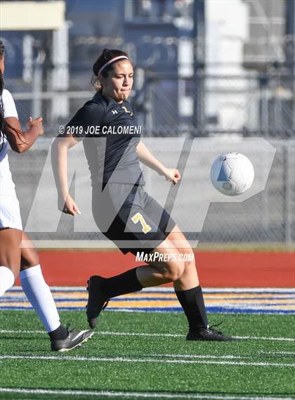 Thumbnail 3 in East Central vs Dawson (SCUC Shootout) photogallery.