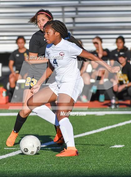 Thumbnail 3 in East Central vs Dawson (SCUC Shootout) photogallery.