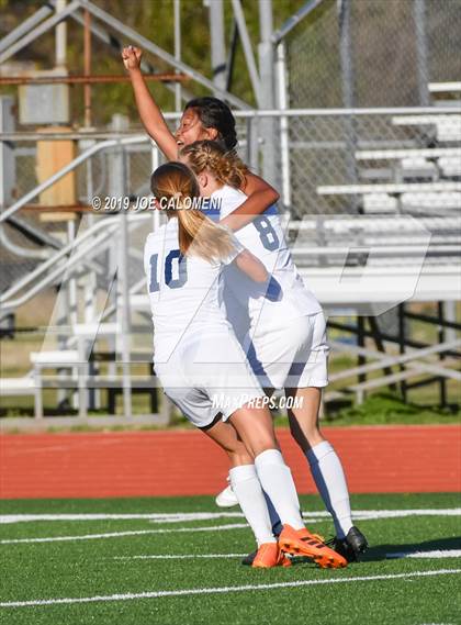 Thumbnail 1 in East Central vs Dawson (SCUC Shootout) photogallery.