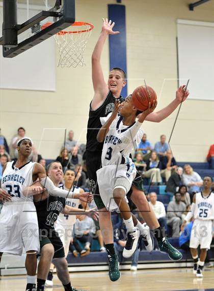 Thumbnail 3 in Pine Crest @ Berkeley Prep (Berkely Basketball Invitational) photogallery.