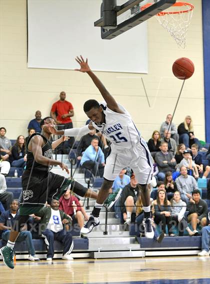 Thumbnail 2 in Pine Crest @ Berkeley Prep (Berkely Basketball Invitational) photogallery.