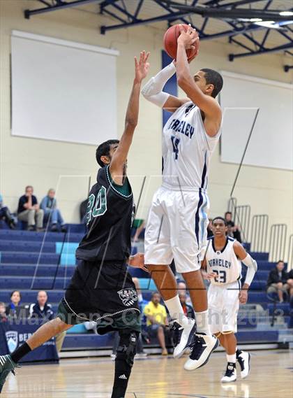 Thumbnail 3 in Pine Crest @ Berkeley Prep (Berkely Basketball Invitational) photogallery.