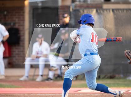 Thumbnail 3 in Lake Travis vs. Westlake photogallery.