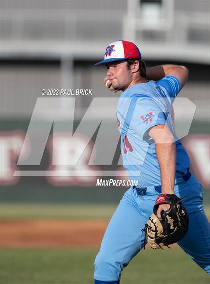 Thumbnail 3 in Lake Travis vs. Westlake photogallery.