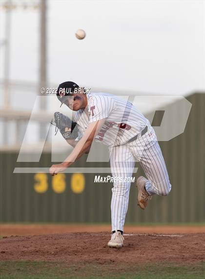 Thumbnail 2 in Lake Travis vs. Westlake photogallery.