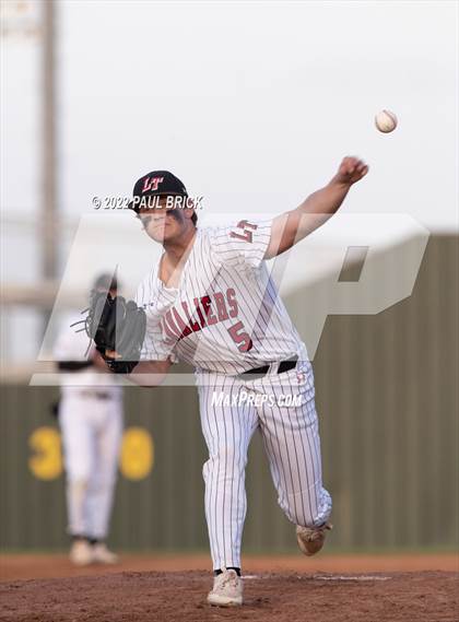 Thumbnail 3 in Lake Travis vs. Westlake photogallery.