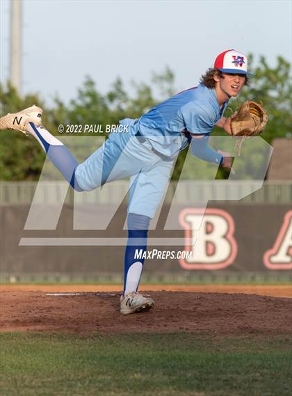 Thumbnail 2 in Lake Travis vs. Westlake photogallery.
