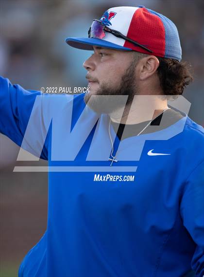 Thumbnail 3 in Lake Travis vs. Westlake photogallery.