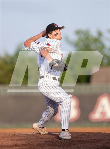 Thumbnail 3 in Lake Travis vs. Westlake photogallery.