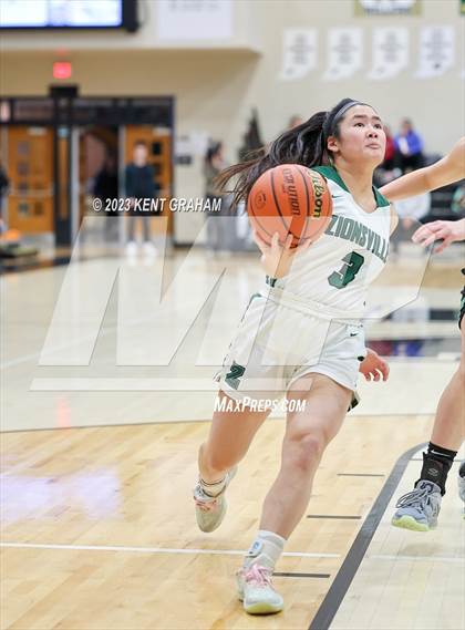 Thumbnail 2 in Westfield vs Zionsville (IHSAA  4A Sectional Round 1) photogallery.