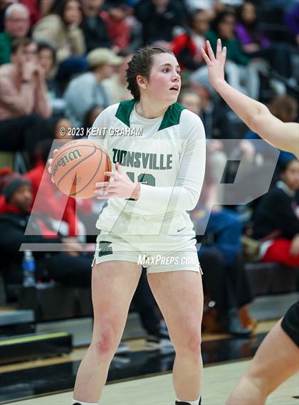 Thumbnail 3 in Westfield vs Zionsville (IHSAA  4A Sectional Round 1) photogallery.