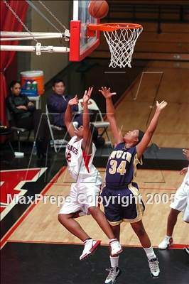 Thumbnail 3 in Muir vs Rancho Verde (Ayala Christmas Tourney) photogallery.
