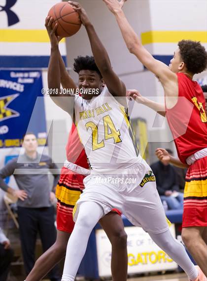Thumbnail 3 in Dulaney @ Perry Hall photogallery.