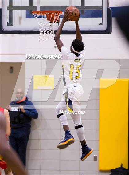 Thumbnail 1 in Dulaney @ Perry Hall photogallery.
