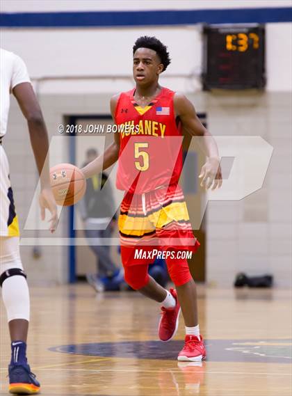 Thumbnail 1 in Dulaney @ Perry Hall photogallery.