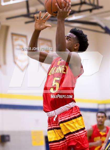 Thumbnail 1 in Dulaney @ Perry Hall photogallery.